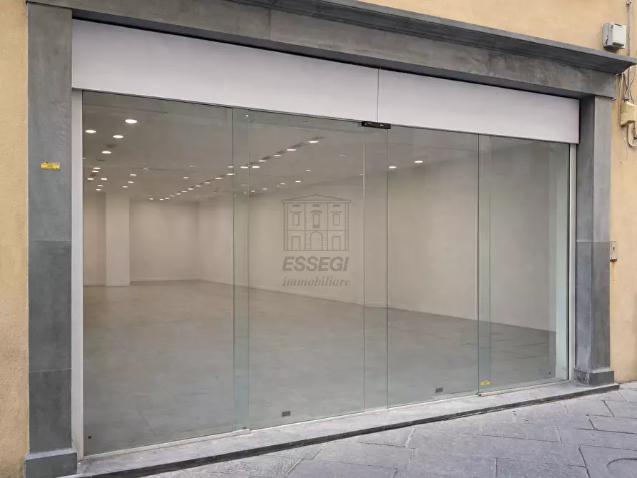 Immagine 4 di Locale commerciale in affitto  in Piazza Napoleone a Lucca