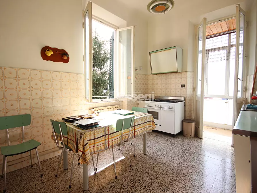 Immagine 2 di Villa in vendita  in Viale Agostino Marti a Lucca