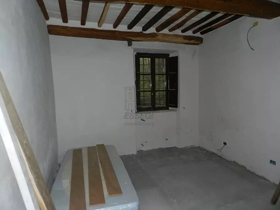 Immagine 11 di Rustico / casale in vendita  in Via per Chiatri a Lucca