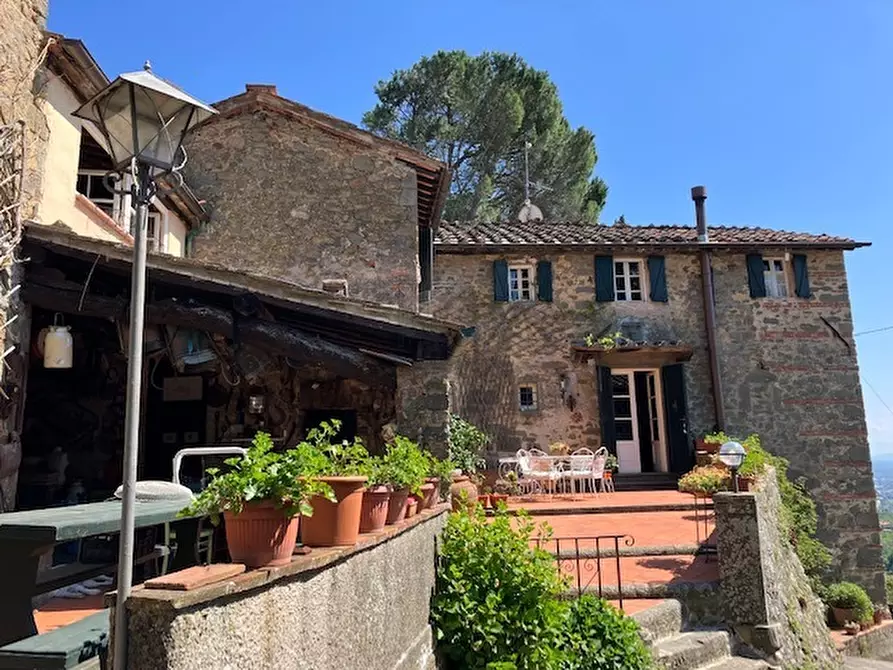 Immagine 1 di Rustico / casale in vendita  a Capannori