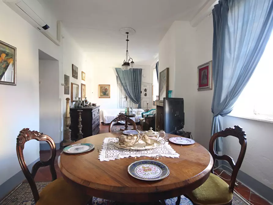 Immagine 9 di Rustico / casale in vendita  in via della chiesa di Camigliano, Camigliano 1 a Lucca