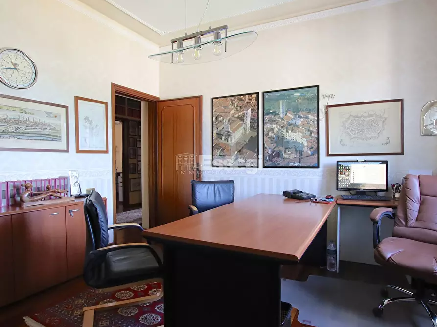 Immagine 19 di Villa in vendita  in Via del Parco 49 a Capannori