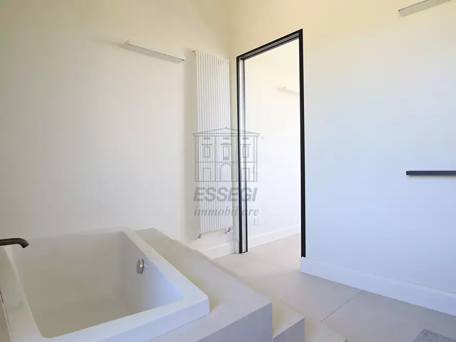 Immagine 27 di Villa in vendita  in Via Don Emilio Angeli a Lucca