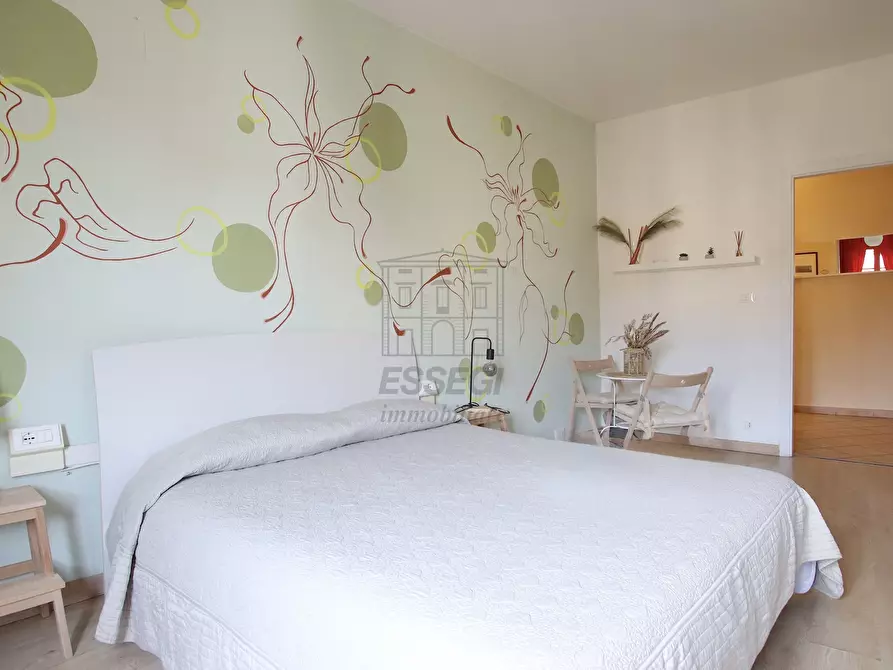 Immagine 9 di Appartamento in vendita  in Via Fillungo 113 a Lucca
