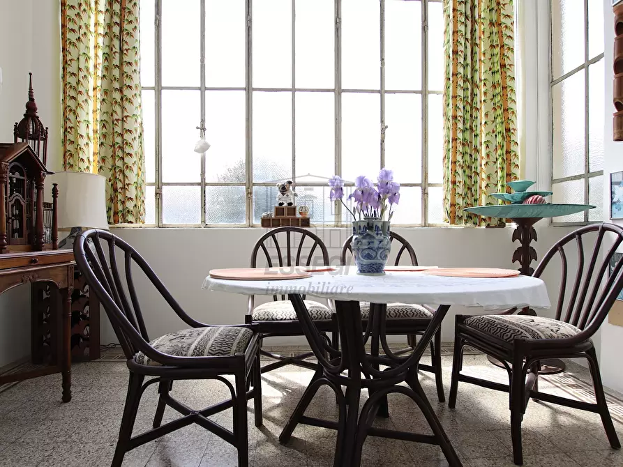 Immagine 15 di Villa in vendita  a Lucca