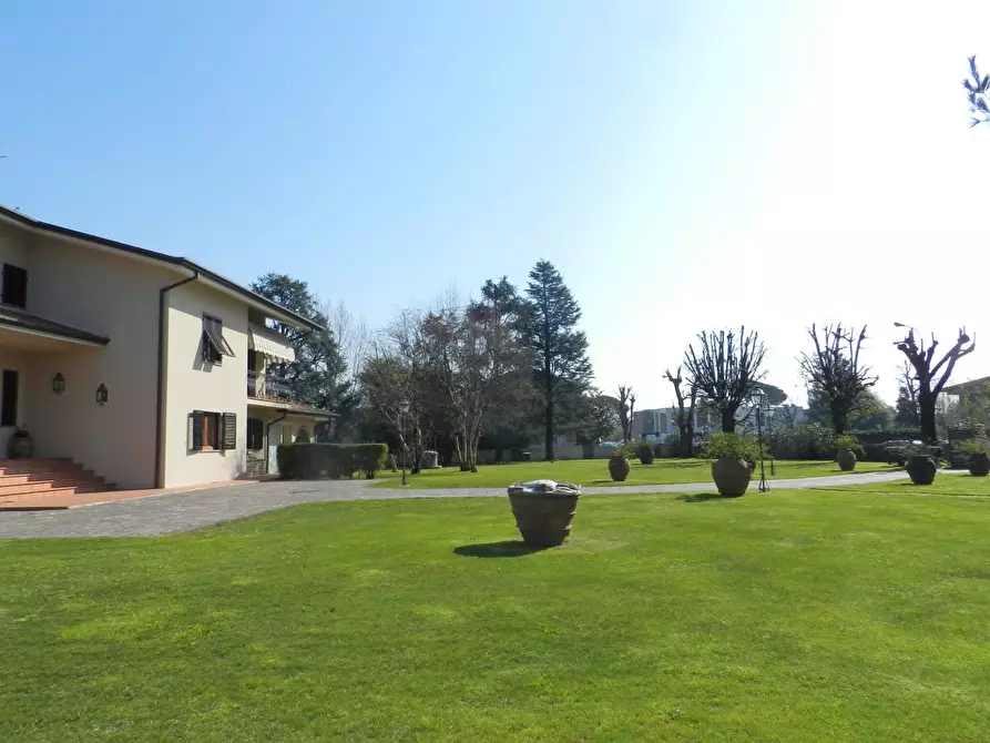 Immagine 16 di Villa in vendita  in Traversa II Via Vecchia Pesciatina 84 a Lucca