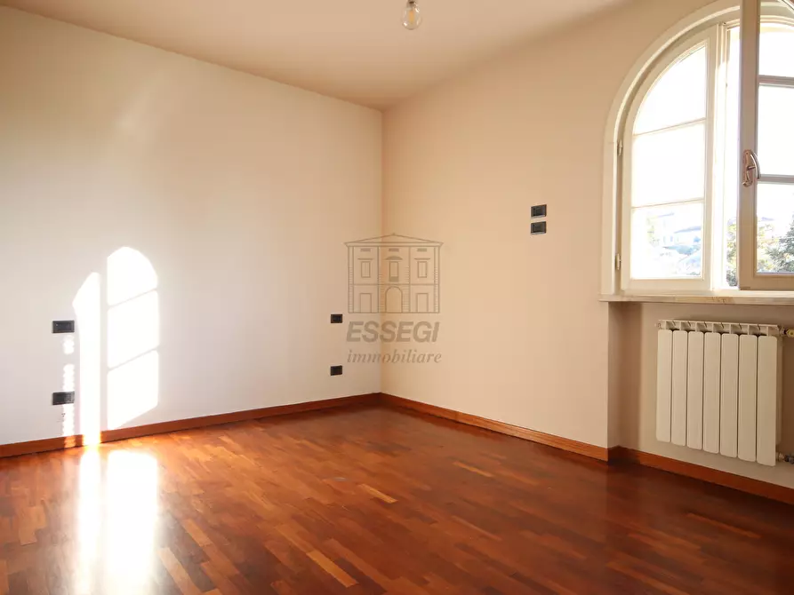 Immagine 9 di Appartamento in vendita  in Via dei Dorini a Lucca