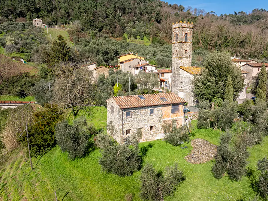 Immagine 1 di Rustico / casale in vendita  in via Don Aldo Mail a Lucca