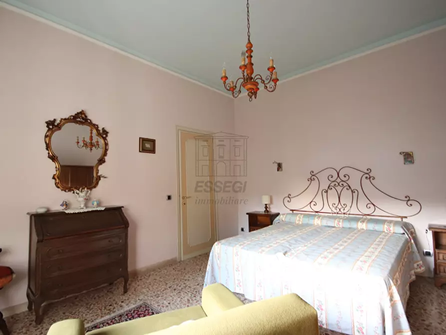 Immagine 9 di Villa in vendita  in Via di Tiglio 529A a Capannori
