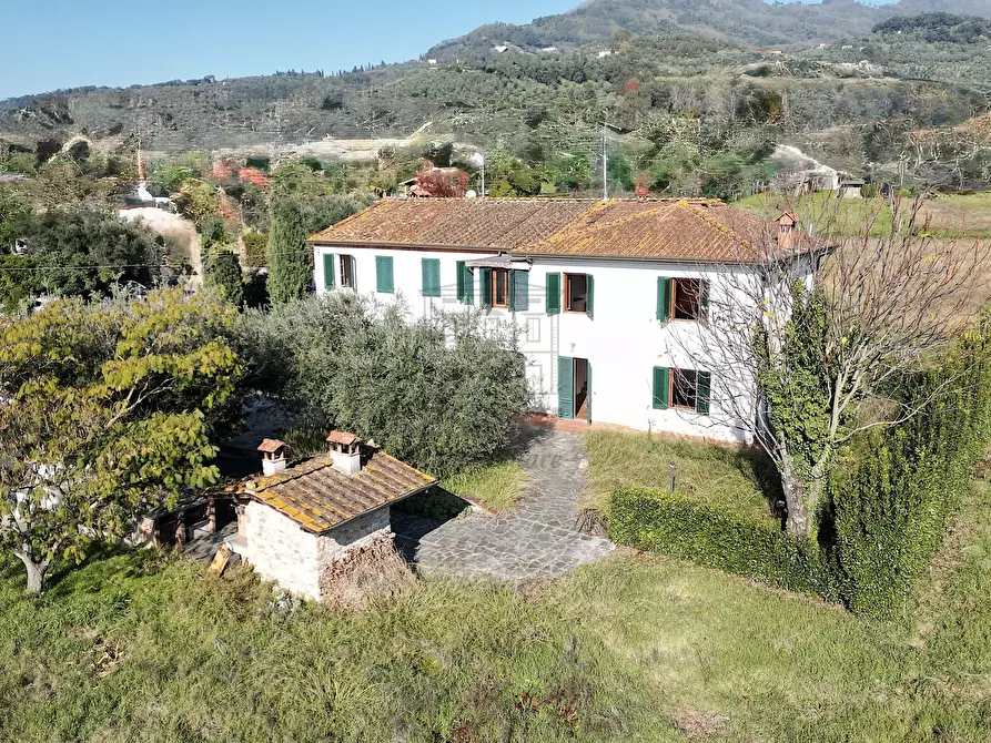 Immagine 4 di Rustico / casale in vendita  in Via Fraga Alta 1 a Capannori