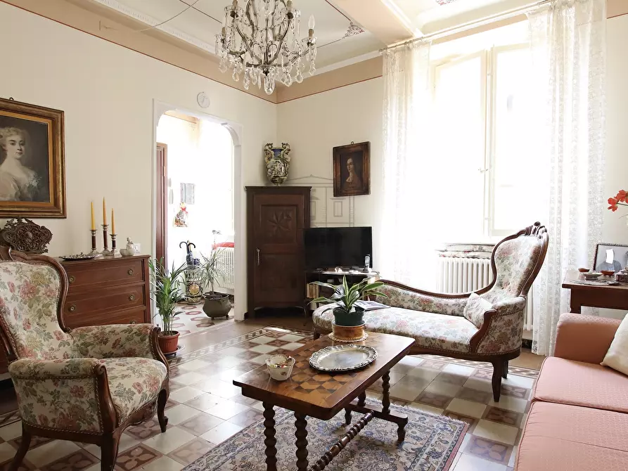 Immagine 3 di Appartamento in vendita  in Piazzale Giuseppe Verdi 1 a Lucca