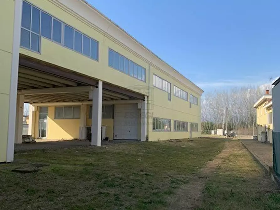 Immagine 10 di Attività artigianale in vendita  in Via della Chiesa 9 a Capannori