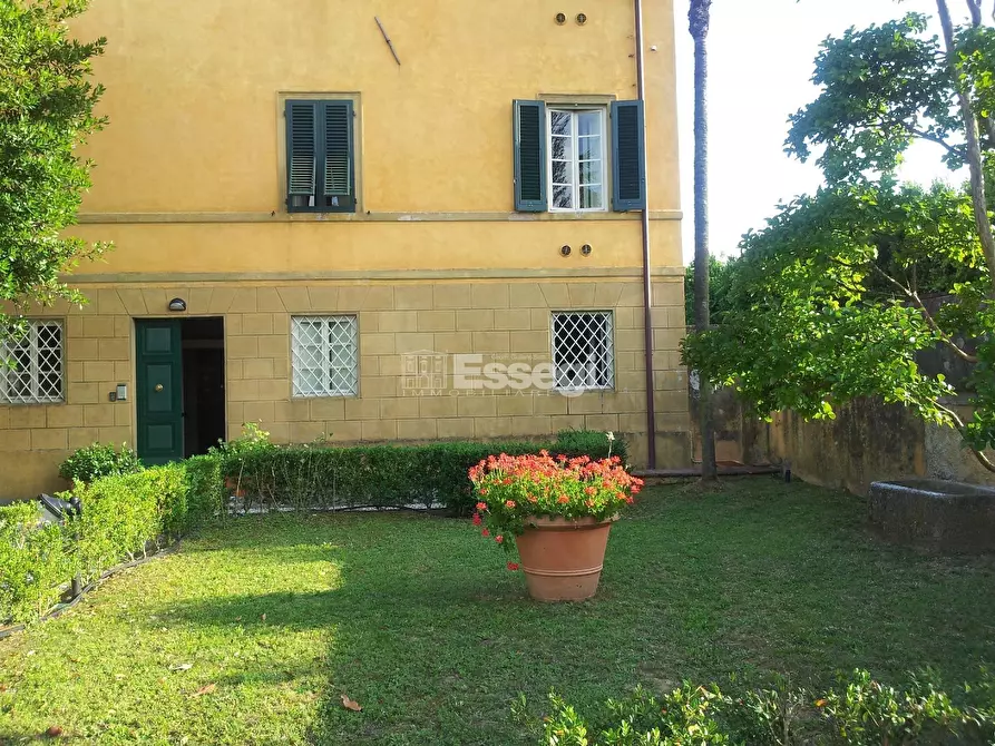 Immagine 14 di Villa in vendita  in Via Nuova per Pisa a Lucca