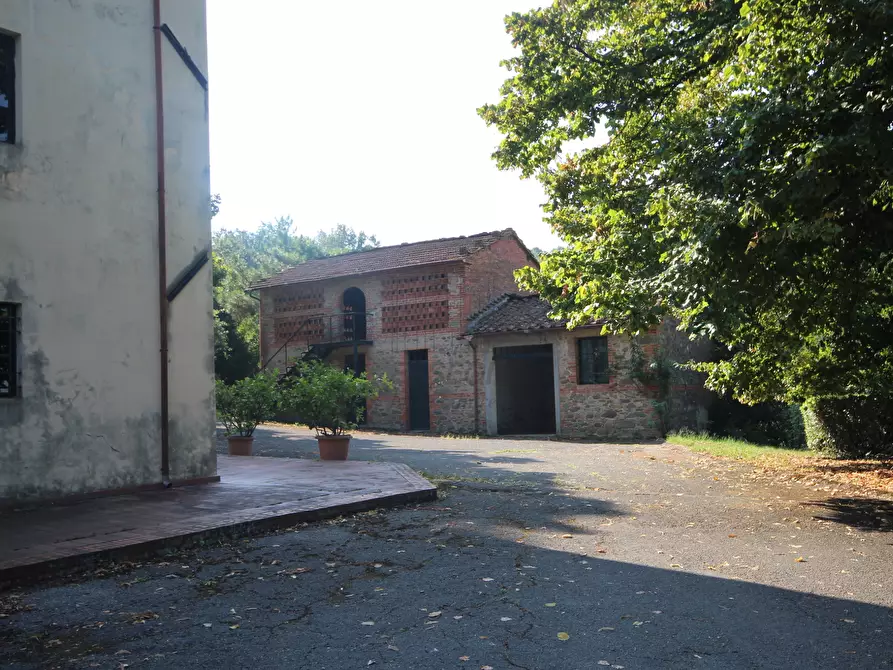 Immagine 12 di Rustico / casale in vendita  in Via Tofori a Capannori