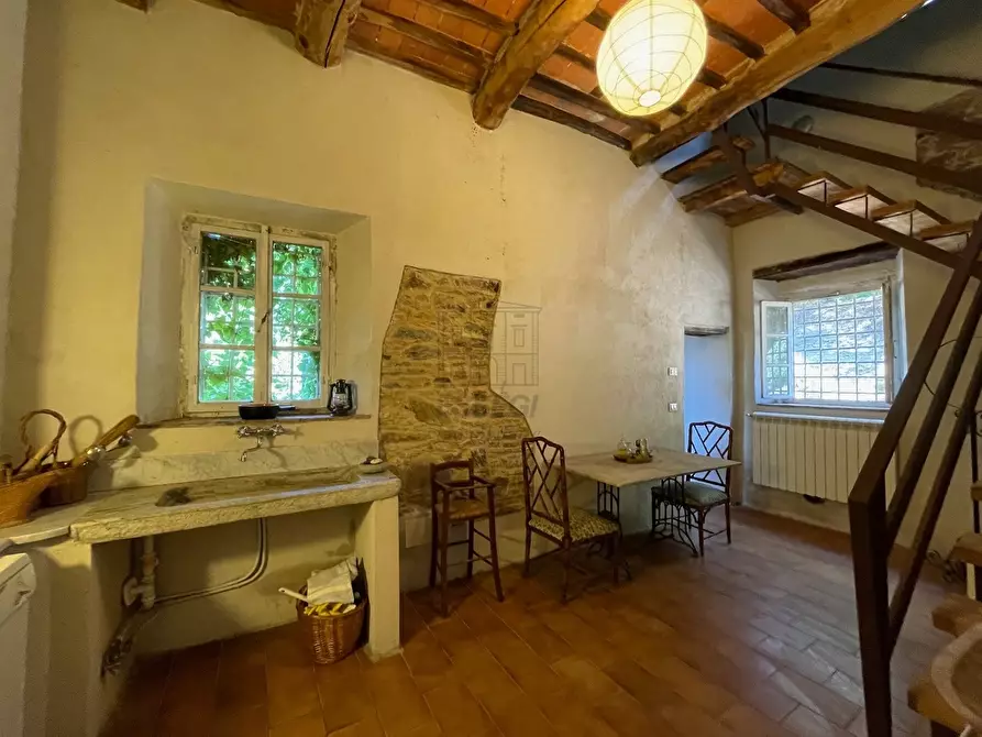 Immagine 20 di Villa in vendita  a Lucca