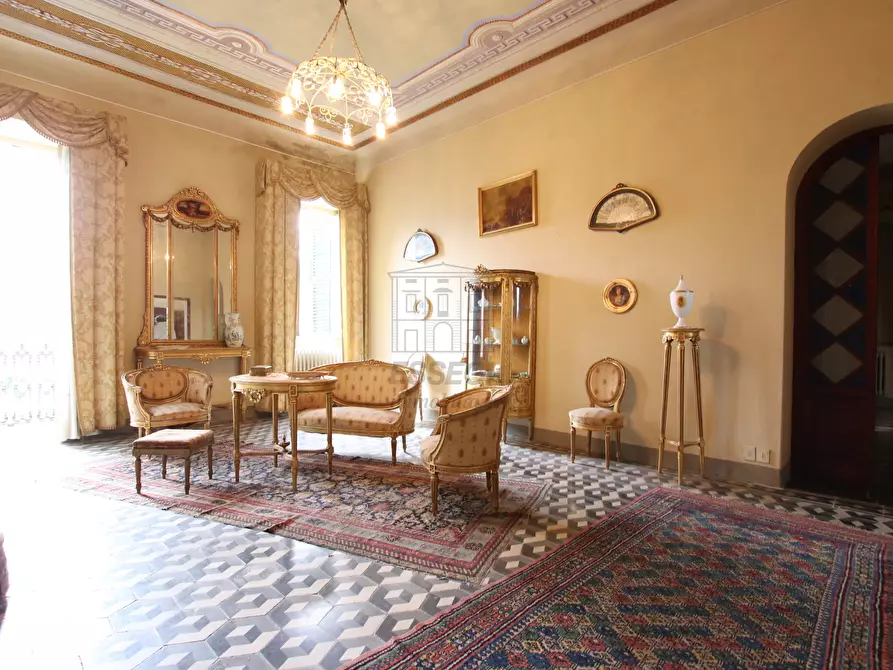 Immagine 37 di Villa in vendita  in via di montecatino a Lucca