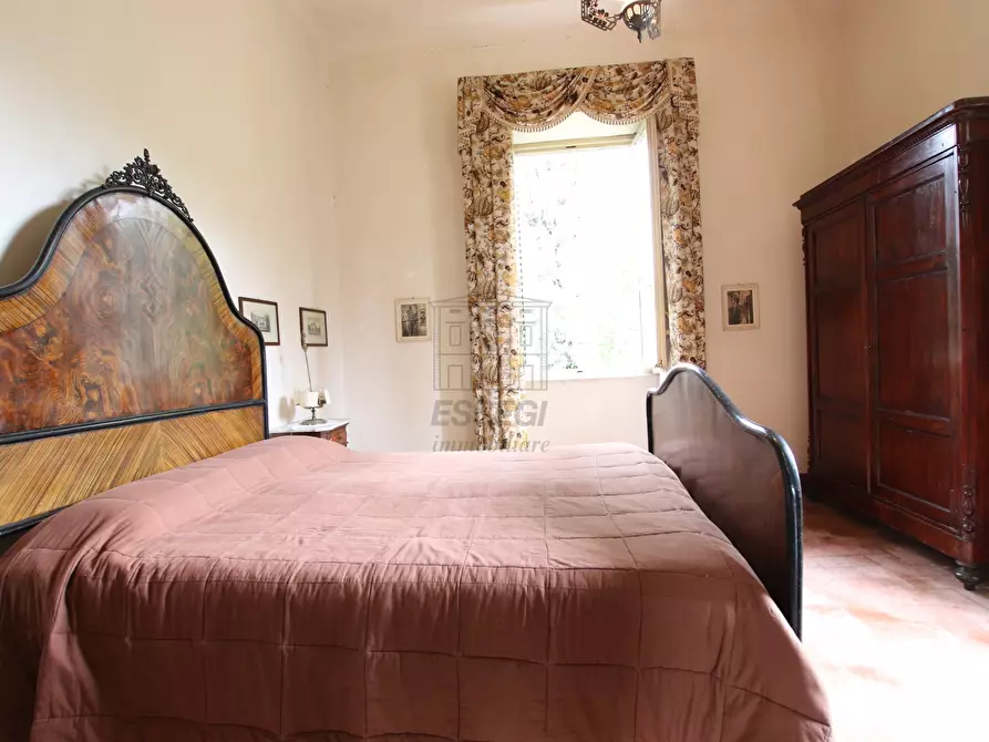 Immagine 58 di Villa in vendita  in via di montecatino a Lucca