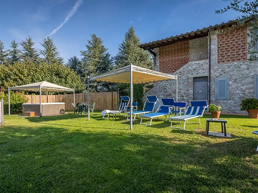 Immagine 9 di Rustico / casale in vendita  in Via di Rocchino 60 a Lucca