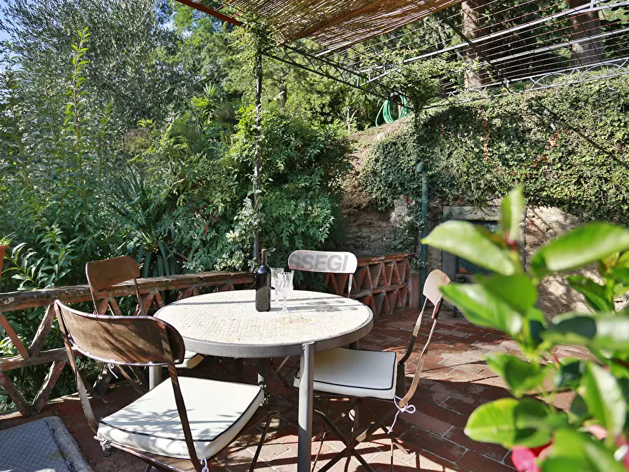 Immagine 37 di Rustico / casale in vendita  a Capannori