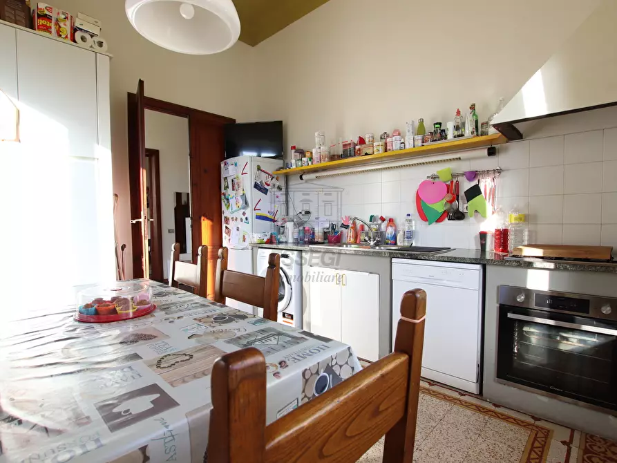 Immagine 15 di Villa in vendita  in via barsanti e matteucci a Lucca