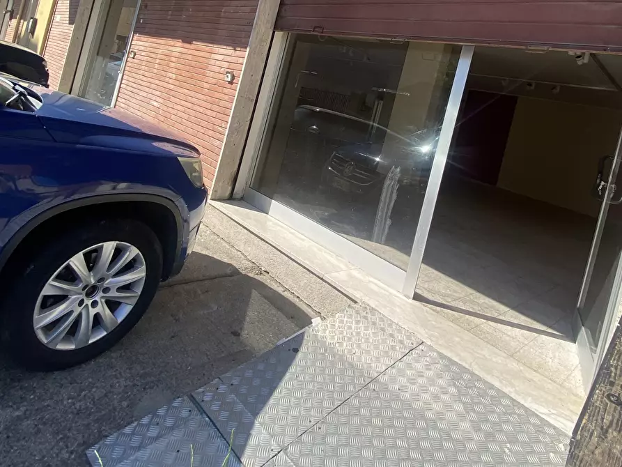 Immagine 10 di Locale commerciale in affitto  in Via Sbarre Superiori 58 a Reggio Di Calabria