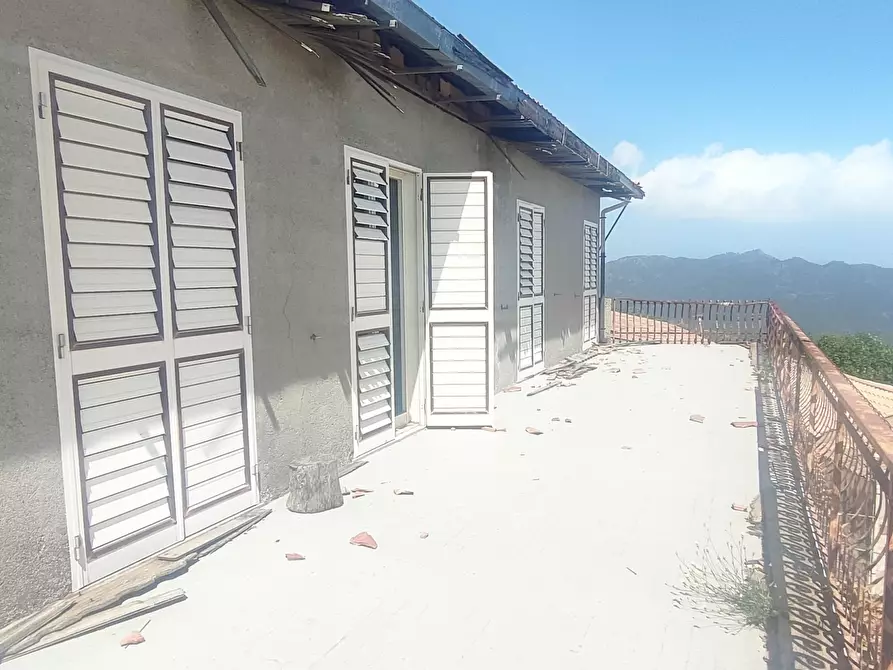 Immagine 1 di Rustico / casale in vendita  in Via Dante Alighieri a Bova