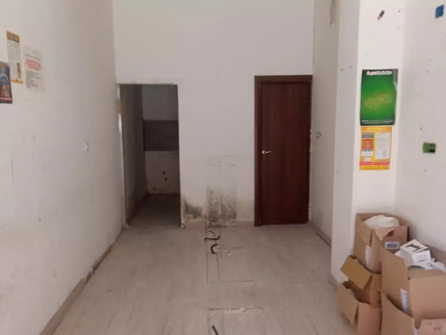 Immagine 3 di Locale commerciale in affitto  in via G.Galilei a Reggio Di Calabria