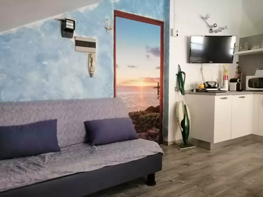 Immagine 8 di Mansarda in vendita  a Ameglia