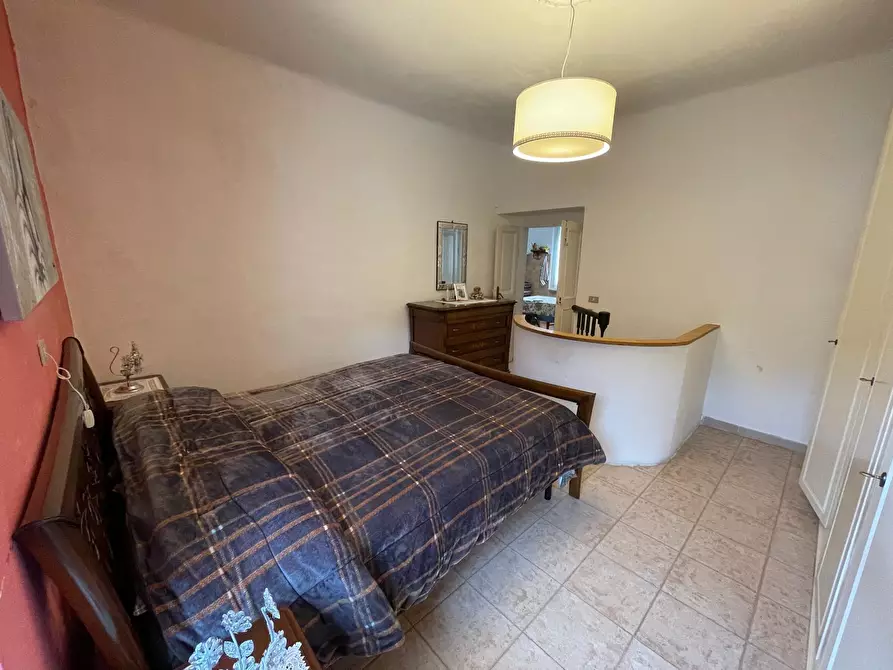 Immagine 14 di Porzione di casa in vendita  a Ameglia