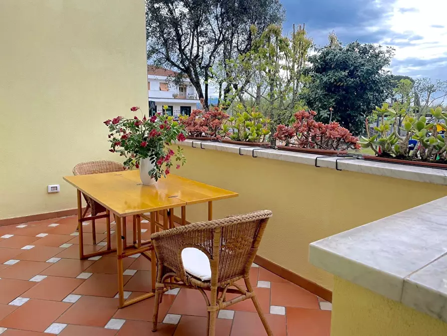 Immagine 6 di Casa semindipendente in vendita  a Ameglia