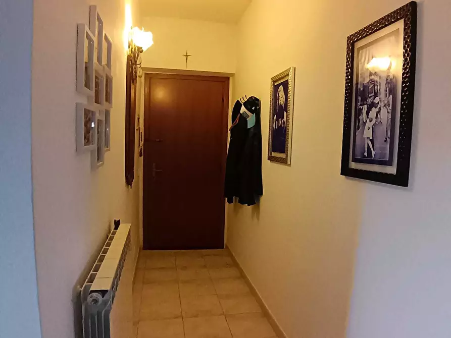 Immagine 8 di Bilocale in vendita  a Ortonovo