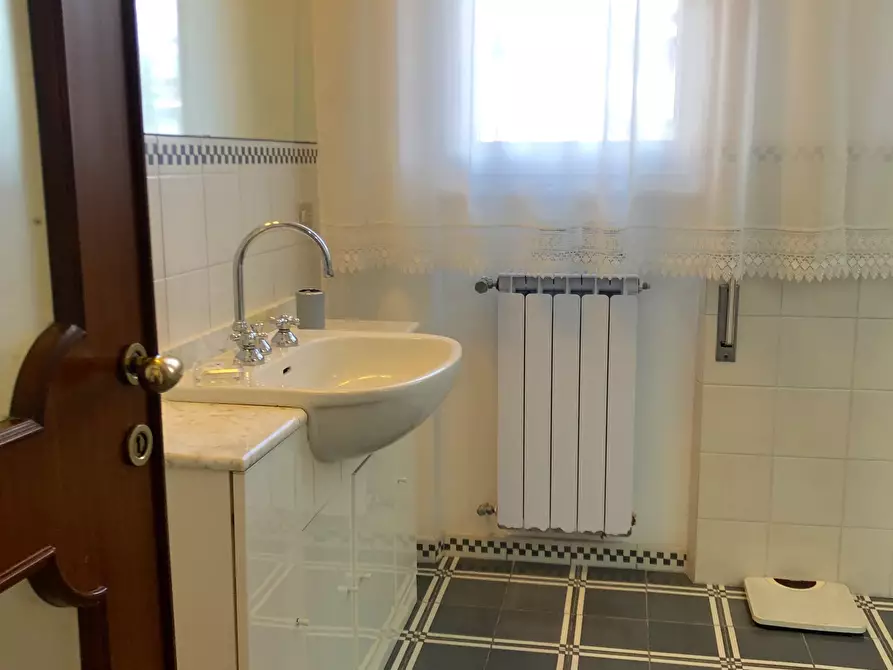 Immagine 21 di Casa bifamiliare in vendita  a Sarzana