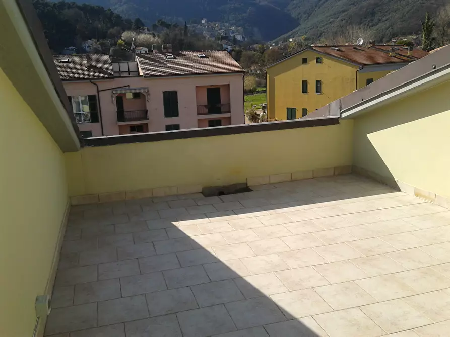 Immagine 11 di Bilocale in vendita  a Ameglia