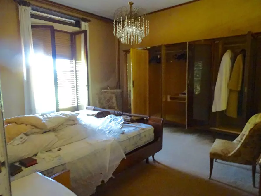 Immagine 8 di Quadrilocale in vendita  a Ameglia