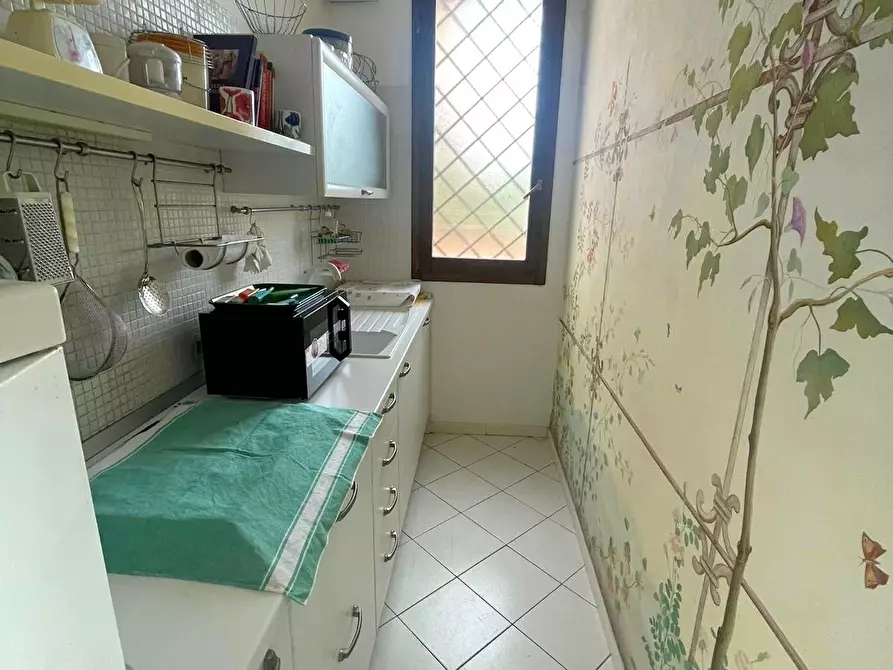 Immagine 5 di Pentalocale in vendita  a Ameglia