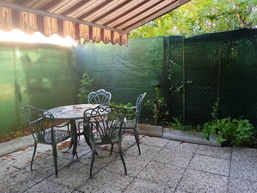 Immagine 10 di Casa semindipendente in vendita  a Massa