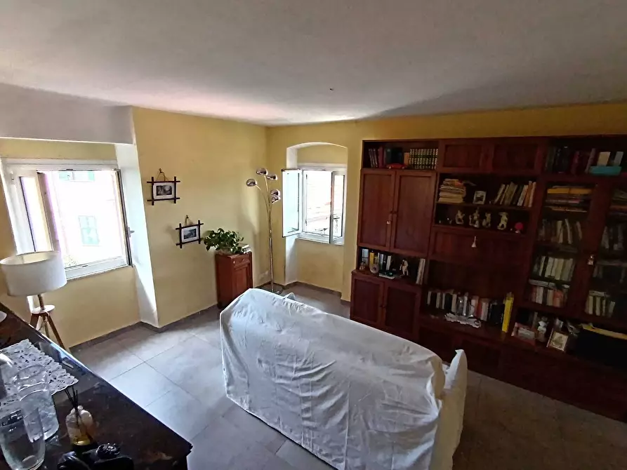 Immagine 3 di Appartamento in vendita  in via vitt. emanuele a Vezzano Ligure