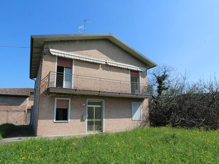 Immagine 18 di Porzione di casa in vendita  in Viale M. di Canossa a Valsamoggia