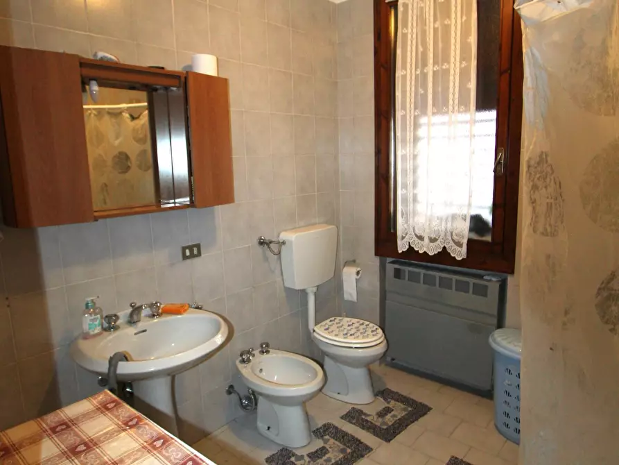 Immagine 13 di Appartamento in vendita  in Via A. Zanasi a Valsamoggia