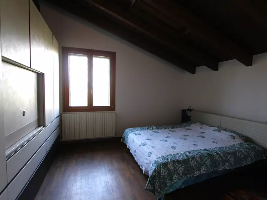 Immagine 11 di Casa indipendente in vendita  in Via Ca' Foscolo a Valsamoggia