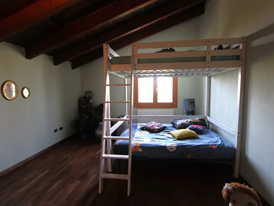 Immagine 16 di Casa indipendente in vendita  in Via Ca' Foscolo a Valsamoggia