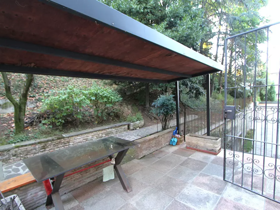 Immagine 13 di Appartamento in vendita  in Via G. Matteotti a Valsamoggia