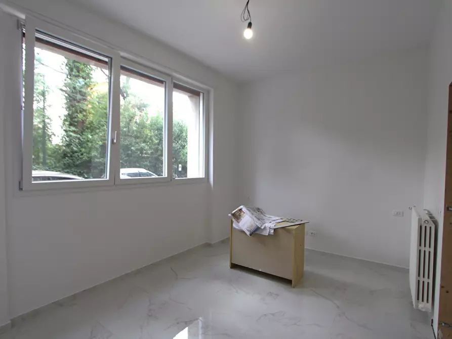 Immagine 5 di Appartamento in vendita  in Via Cesare Rocchi a Valsamoggia