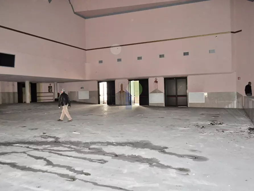 Immagine 10 di Capannone industriale in affitto  in Piazza Grande 55 a Livorno