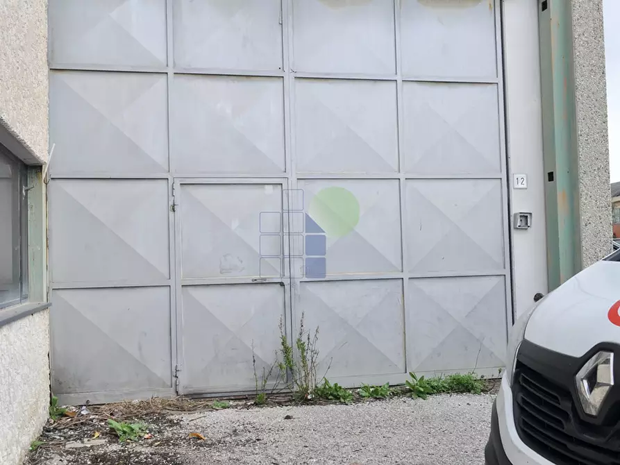 Immagine 5 di Attività artigianale in vendita  in Via della Padula 11 a Livorno