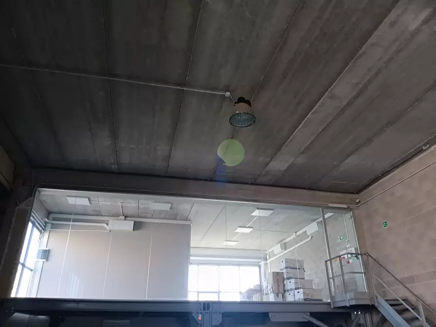 Immagine 17 di Attività artigianale in affitto  in Via Dell'Artigianato 43 a Livorno