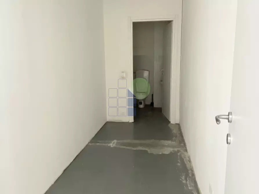 Immagine 6 di Attività artigianale in affitto  in Via dell' Artigianato 45 a Livorno