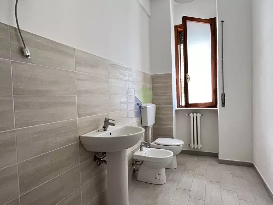 Immagine 3 di Ufficio in affitto  in Via Monte Grappa 15 a Livorno