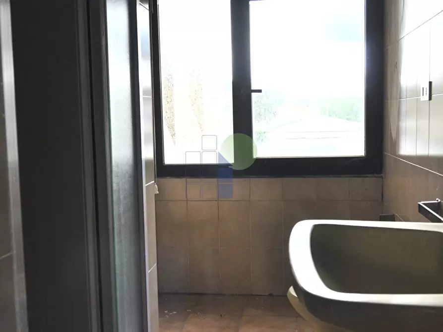 Immagine 20 di Attività artigianale in vendita  in Via della Padula 11 a Livorno