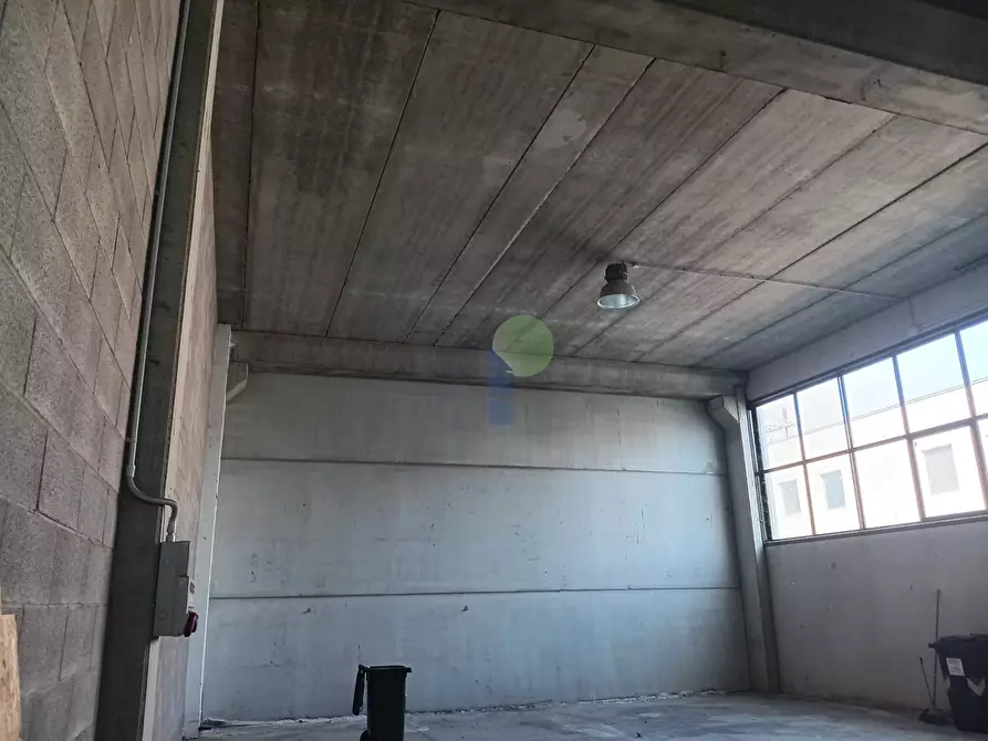 Immagine 8 di Attività artigianale in affitto  in Via Dell'Artigianato 43 a Livorno